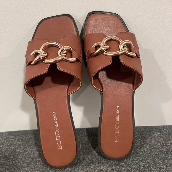 BCBGeneration Brown Leather sandals with Chain Detail/size 6 - Picture 6 of 11